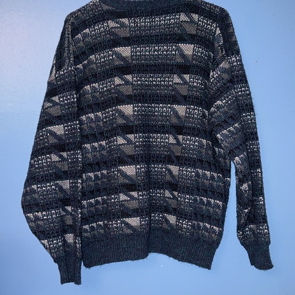 Large Sweater - Picture 3 of 3
